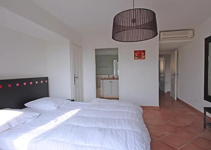 Vakantiehuis Restanques - Beauchene