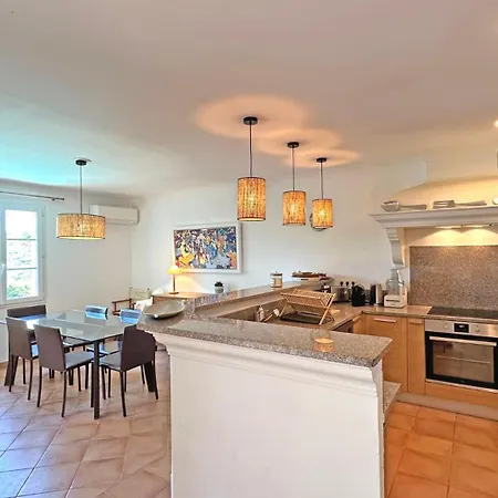 Restanques - Beauchene 度假居 *